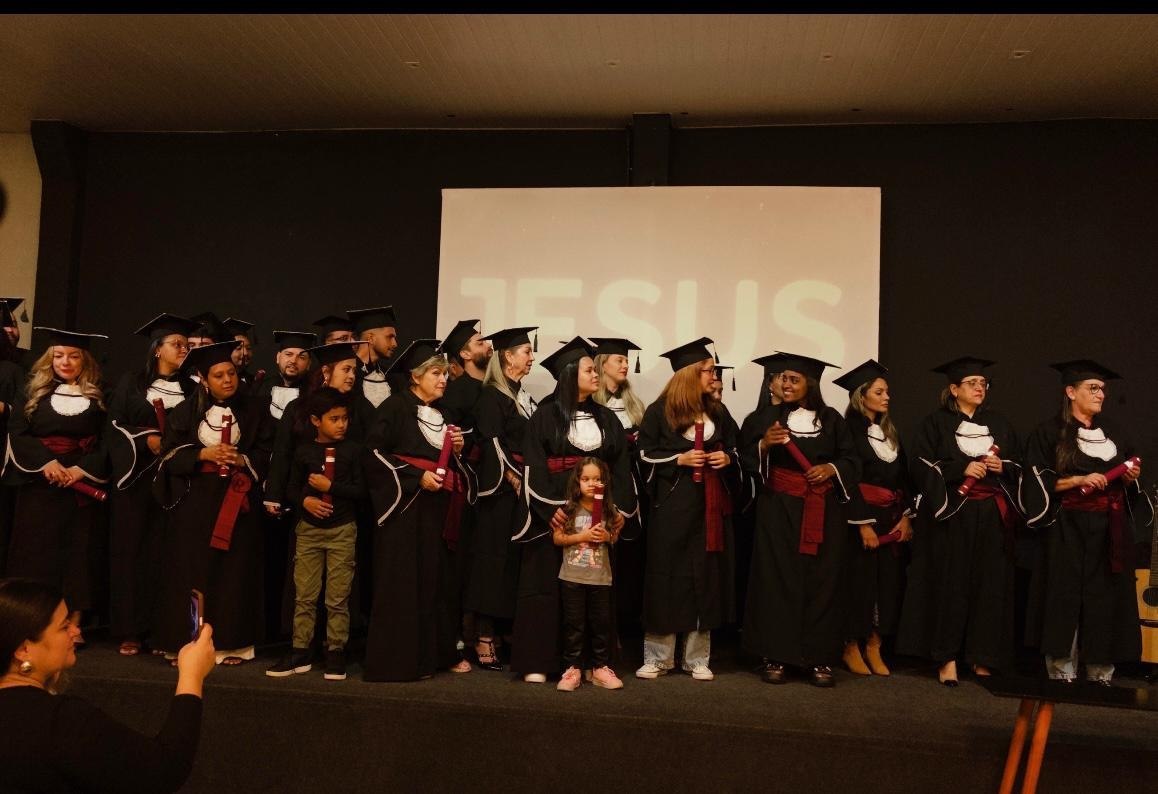 Formatura da Escola da Palavra — Igreja Família Hazel